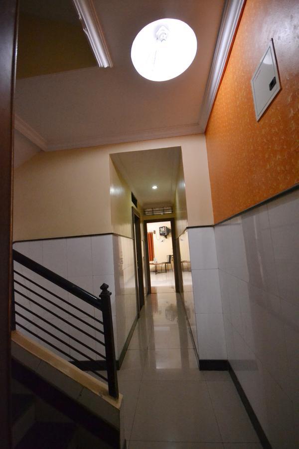 שירדי Hotel Madhava מראה חיצוני תמונה