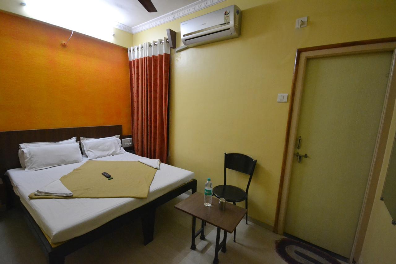 שירדי Hotel Madhava מראה חיצוני תמונה