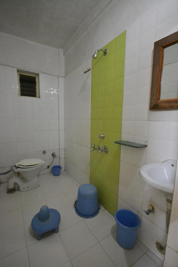 שירדי Hotel Madhava מראה חיצוני תמונה