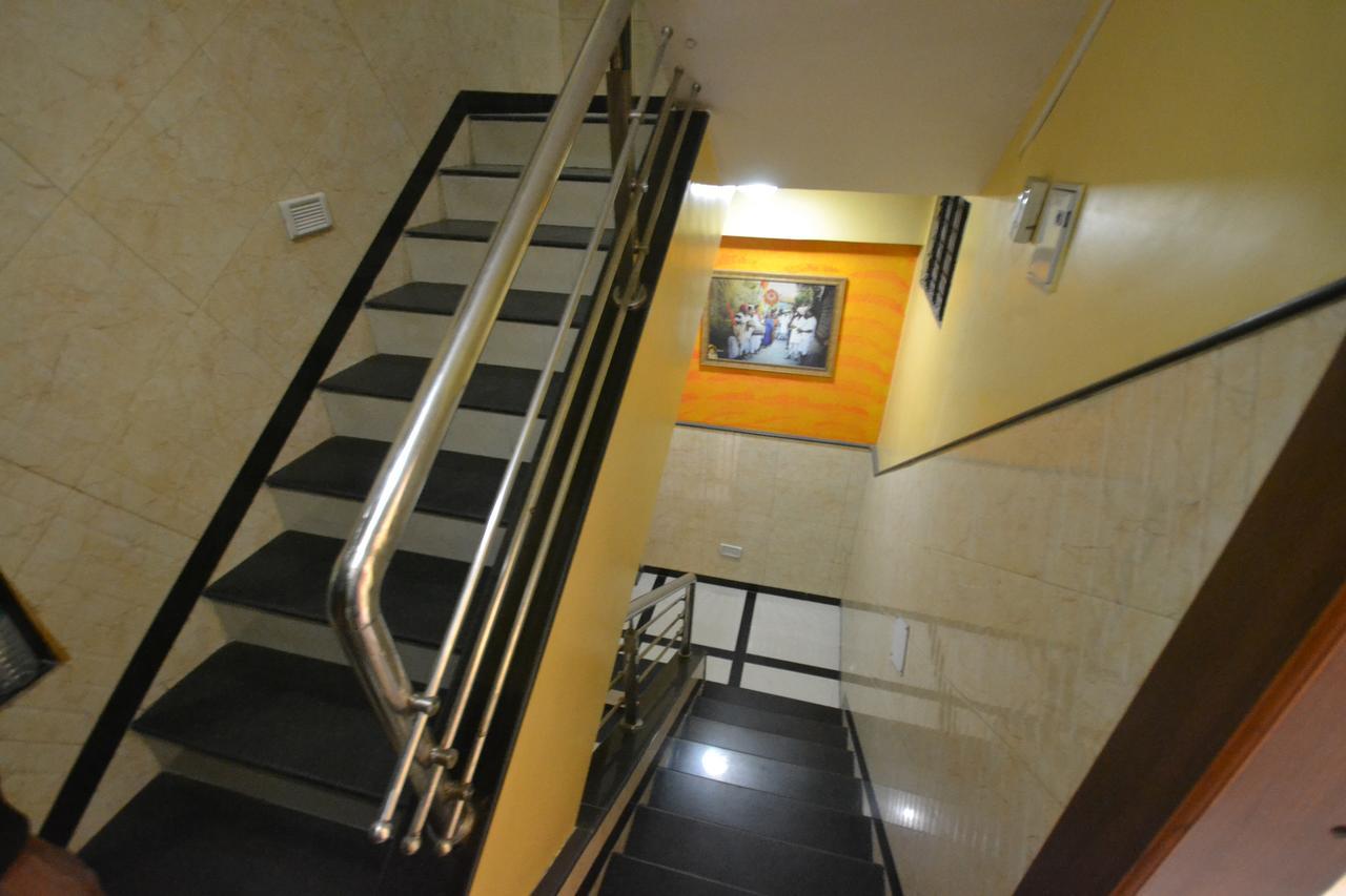 שירדי Hotel Madhava מראה חיצוני תמונה